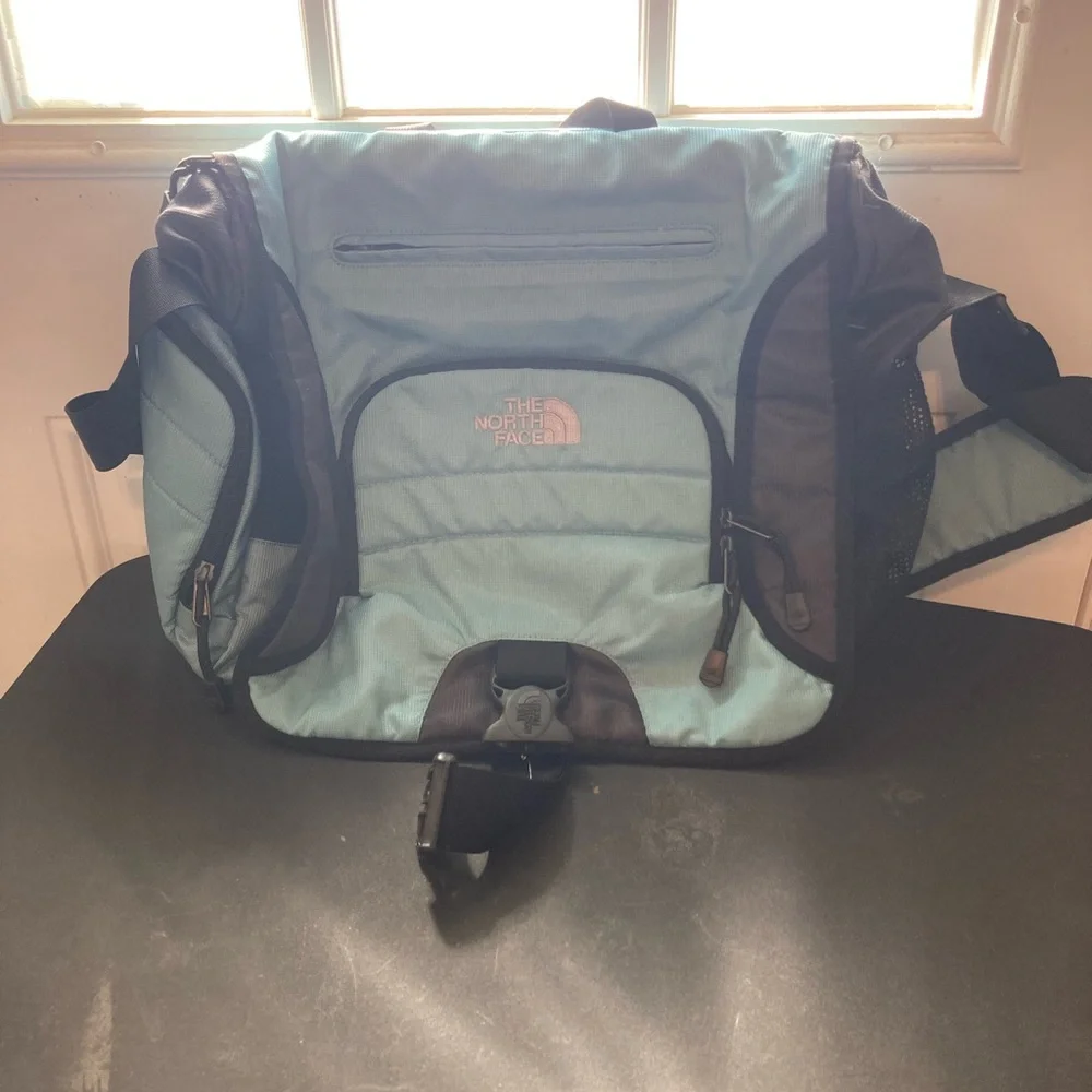 The north face lap top/ messenger bag unisex